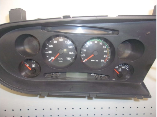 COMPTEUR IVECO DAILY REF: 504031636